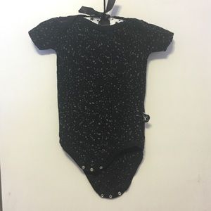 Nununu Onesie T-shirt Size 6-12 Months